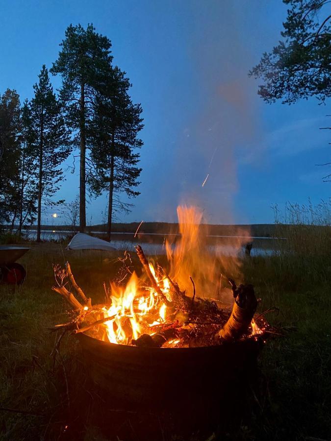 Aurora Igloo Fireplace-Heated Tents In A Secret Forest With Private Jacuzzi And Shared Sauna Bathroom And Dog Friendly Rovaniemi Zewnętrze zdjęcie