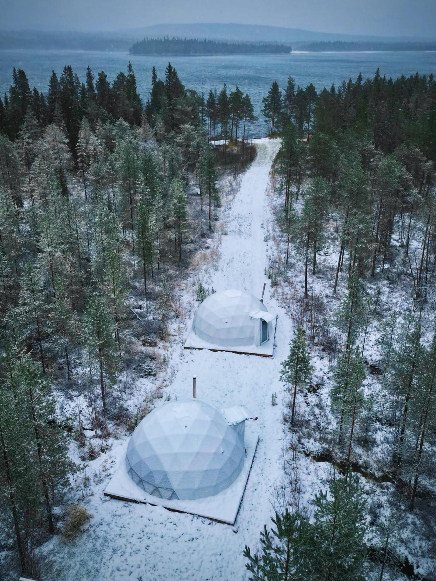 Aurora Igloo Fireplace-Heated Tents In A Secret Forest With Private Jacuzzi And Shared Sauna Bathroom And Dog Friendly Rovaniemi Zewnętrze zdjęcie