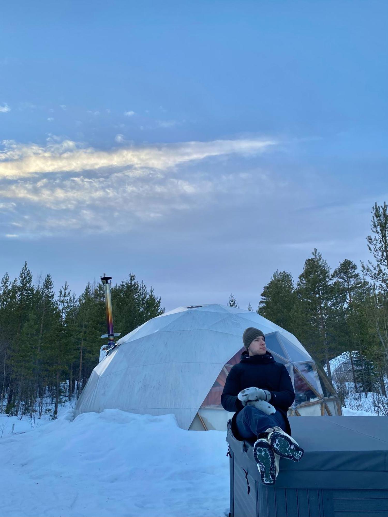 Aurora Igloo Fireplace-Heated Tents In A Secret Forest With Private Jacuzzi And Shared Sauna Bathroom And Dog Friendly Rovaniemi Zewnętrze zdjęcie
